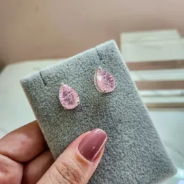 BRINCO PRATA GOTA 3 PONTOS ROSINHA