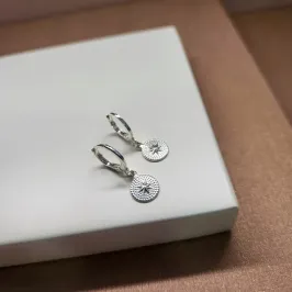 BRINCO PRATA ARGOLINHA ROSA DOS VENTOS