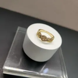 ANEL OURO ENTRELAÇADO ZIRC