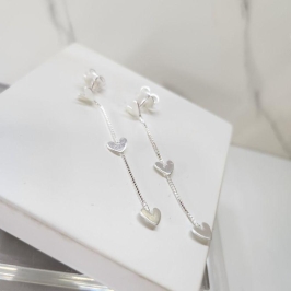 BRINCO PRATA FIO CORAÇÕES