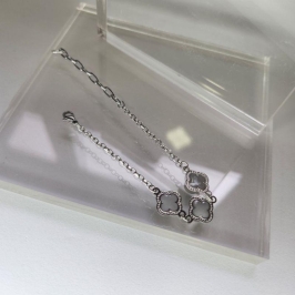 PULSEIRA AÇO TREVOS BRANCO