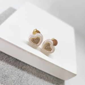 BRINCO OURO CORAÇÃO MADREPÉROLA  V ZIRC