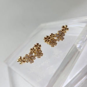 BRINCO OURO EAR CUFF FLORES