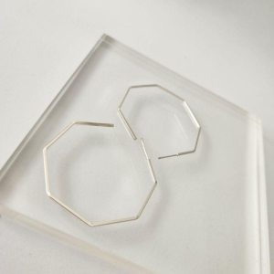 BRINCO PRATA ARGOLA OCTAGONAL G
