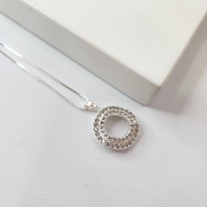 COLAR PRATA CIRC ONDULADO ZIRC