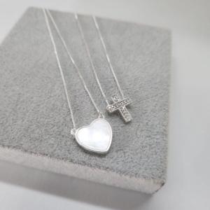 COLAR PRATA ESCAPULÁRIO CRUZ CORAÇÃO MADREPÉROLA