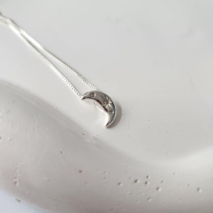 COLAR PRATA LUA PONTO LUZ