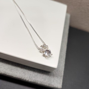 COLAR PRATA MENINA CRISTAL