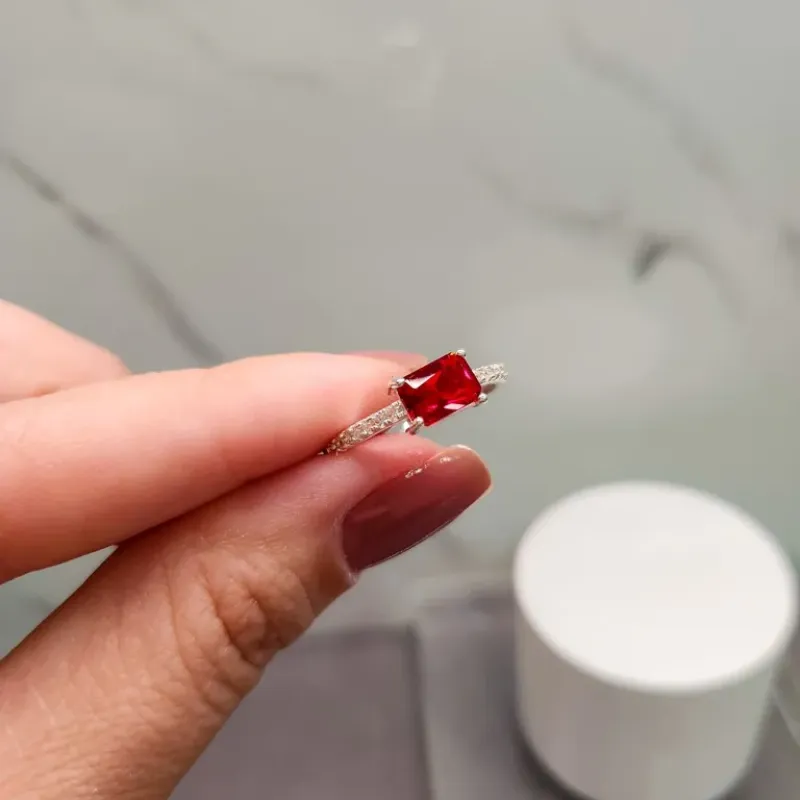 ANEL PRATA RETANG RUBI