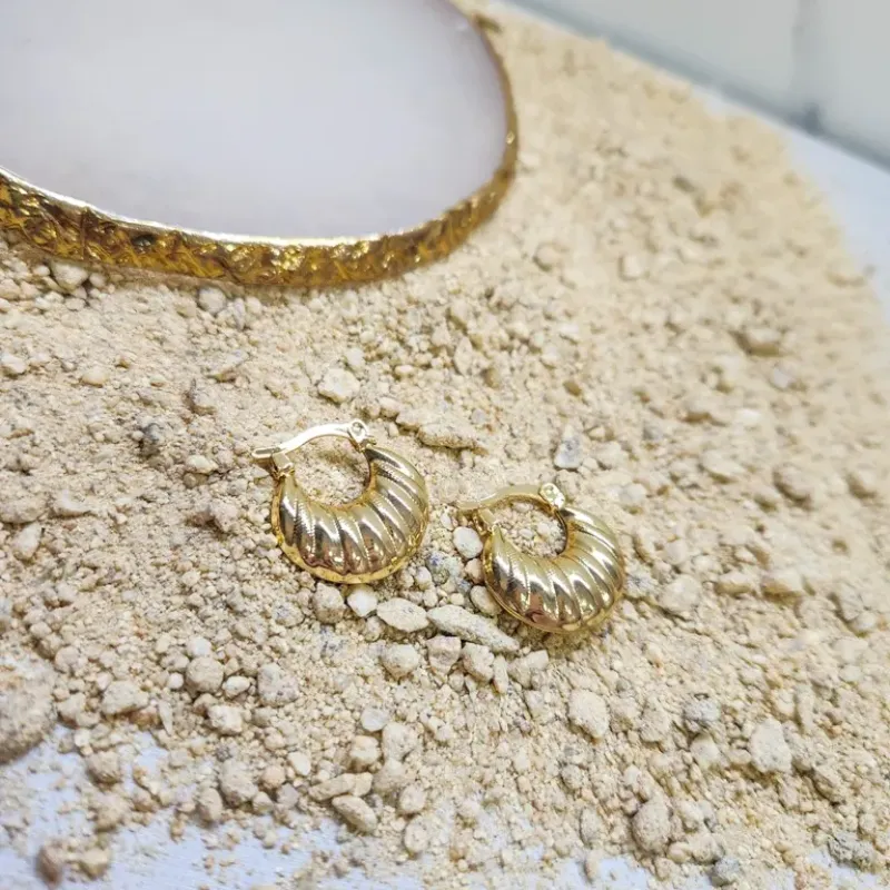 BRINCO OURO ARGOLA CONCHA