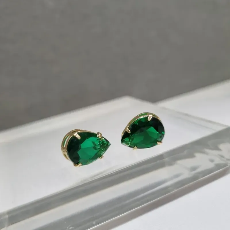 BRINCO OURO GOTA ESMERALDA