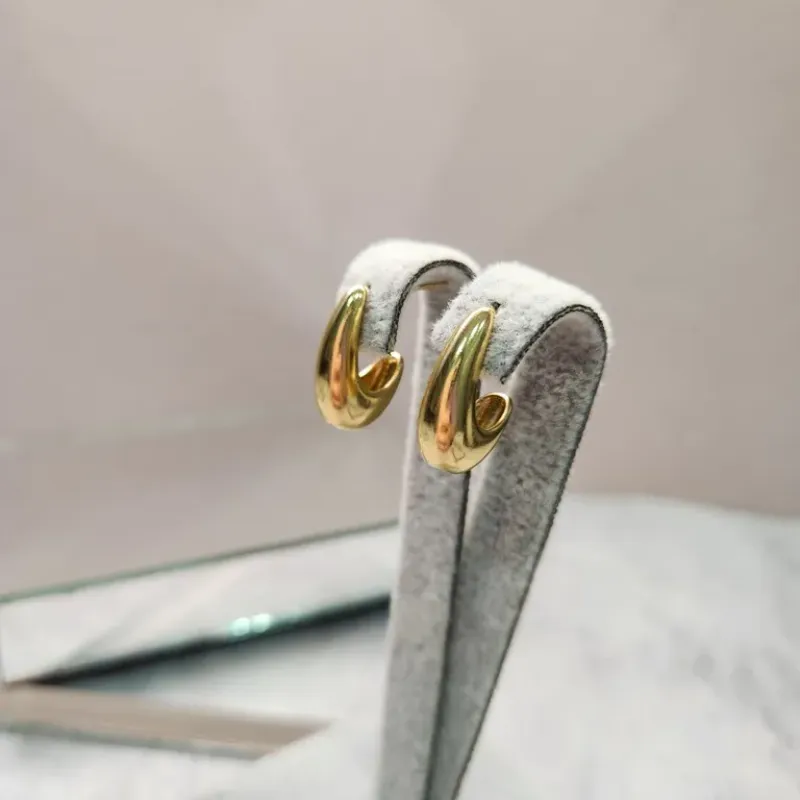 BRINCO OURO MEIA ARGOLA CLEAN