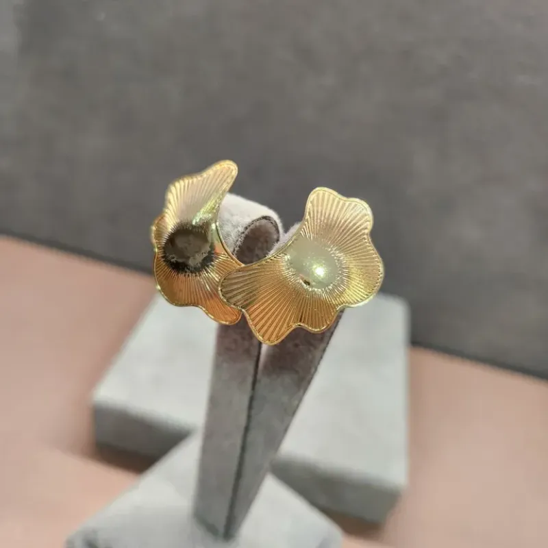 BRINCO OURO MEIA FLOR