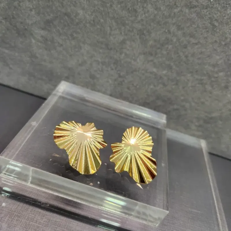 BRINCO OURO RAIOS DE SOL