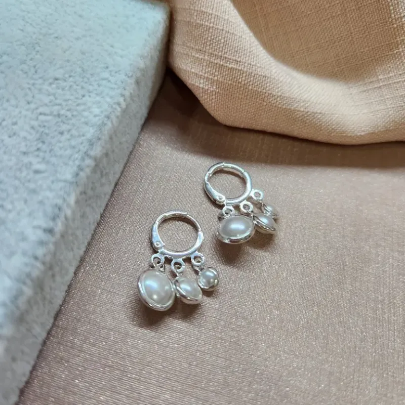 BRINCO PRATA ARGOLA PÉROLA 3