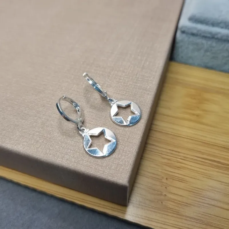 BRINCO PRATA ARGOLINHA ESTRELA VAZ