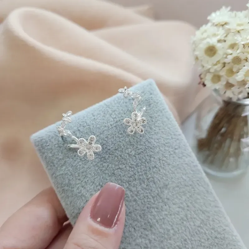 BRINCO PRATA FLOR BOR