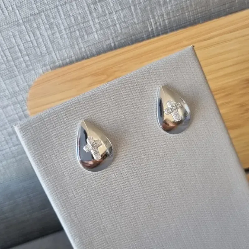 BRINCO PRATA GOTA CRUZ