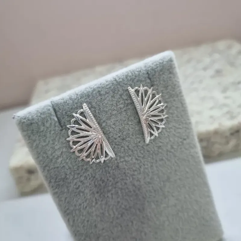 BRINCO PRATA LEQUE ARABESCO