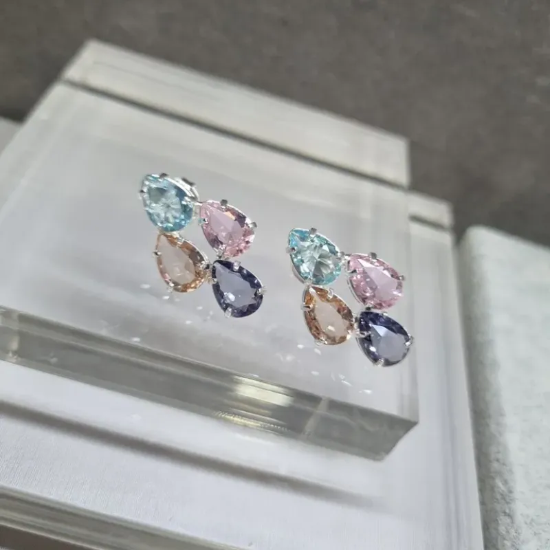 BRINCO PRATA LOSANGO GOTA COLOR