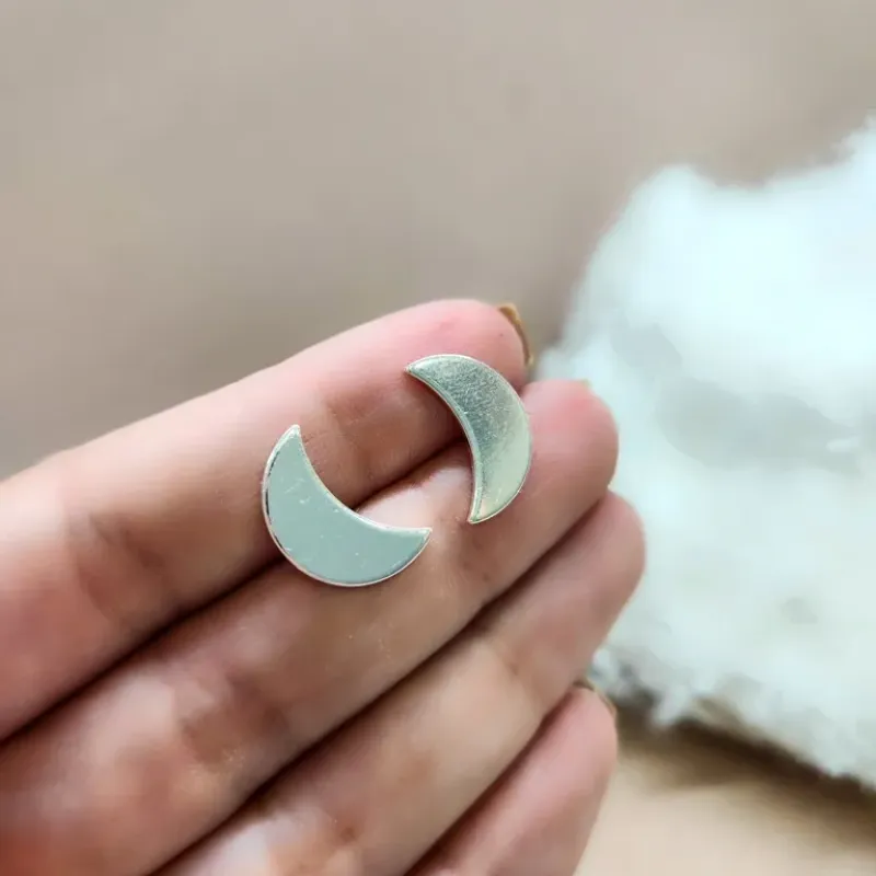 BRINCO PRATA LUA CHAPA G