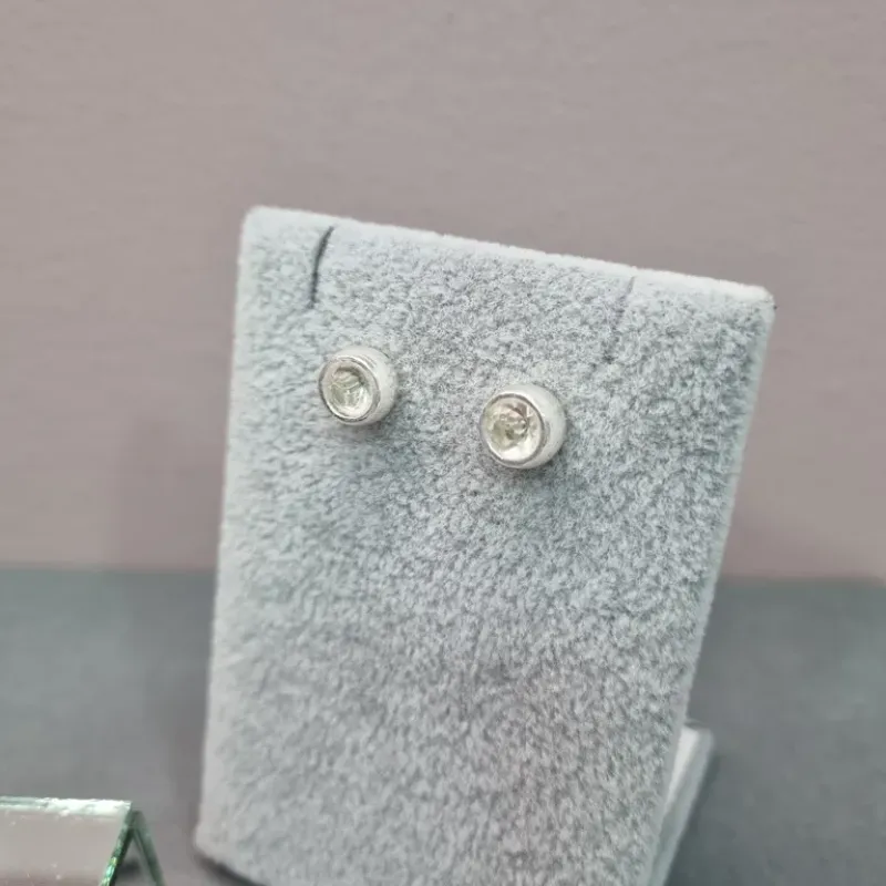 BRINCO PRATA PONTO DE LUG GG