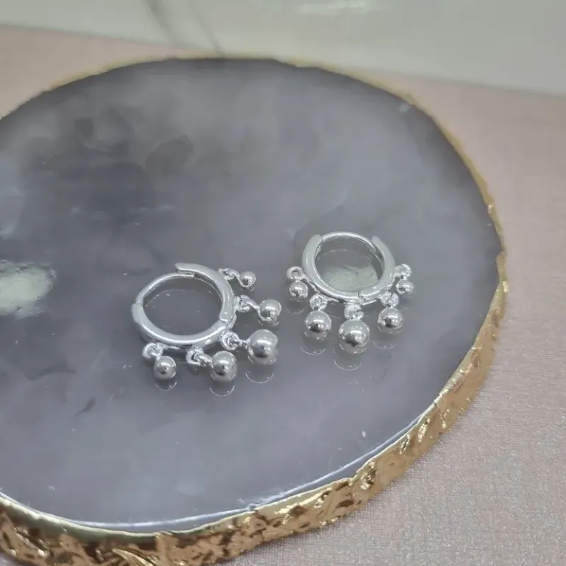 BRINCO PRATA TRANQUETA BOLINHAS