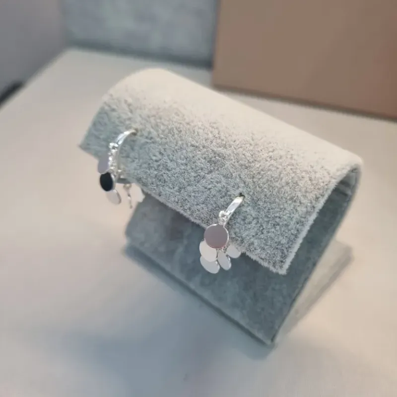 BRINCO PRATA TRANQUETACONFETI