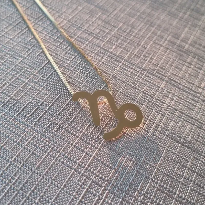 COLAR OURO CAPRICÓRNIO