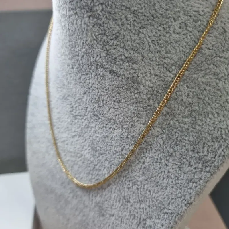 COLAR OURO CHAPINHA OVAL