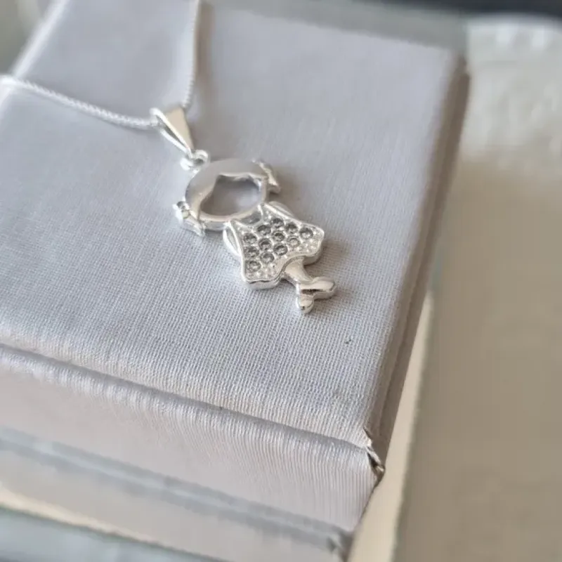 COLAR PRATA MENINA ZIRCÔNIAS