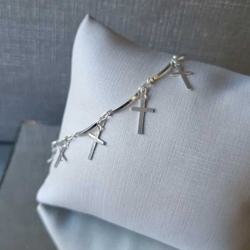 PULSEIRA PRATA CRUCIFIXOS