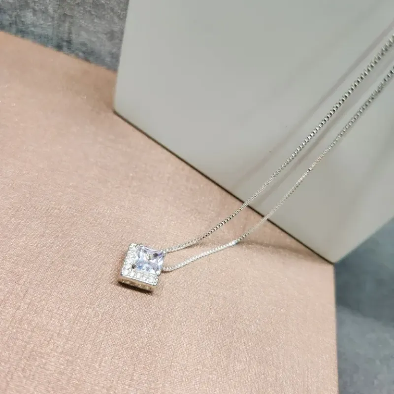 COLAR PRATA QUADRADO CRISTAL Z