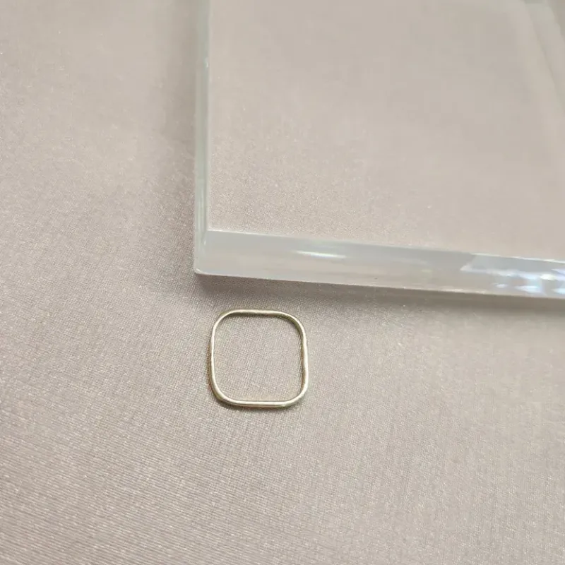 ANEL OURO FALANGE QUADRADO