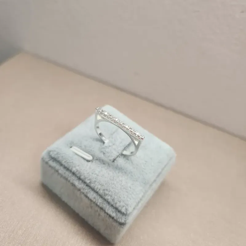 ANEL PRATA RETO ZIRC