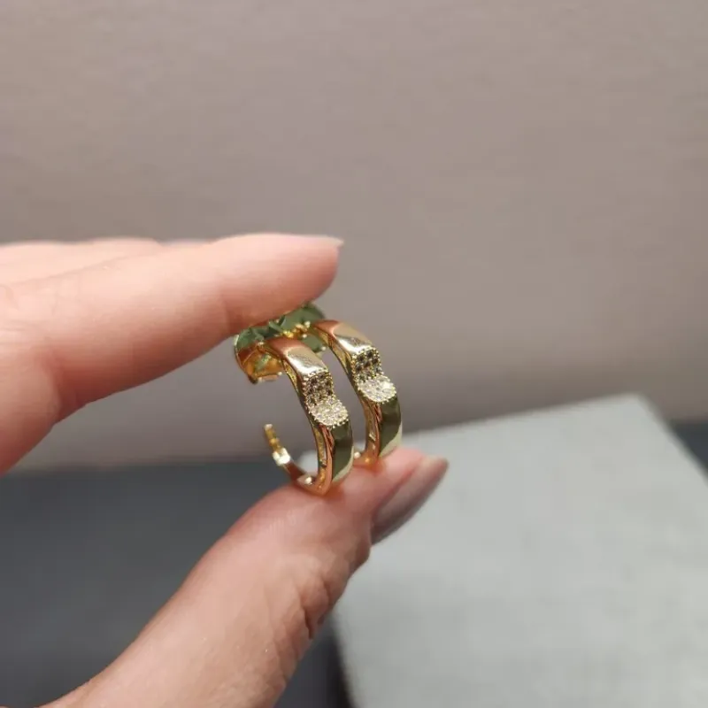 BRINCO OURO ARGOLA LISA FUNDO ZIRC