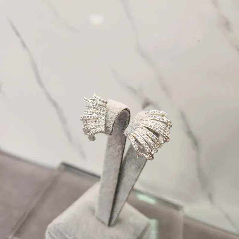 BRINCO PRATA CONCHA FESTA ZIRC