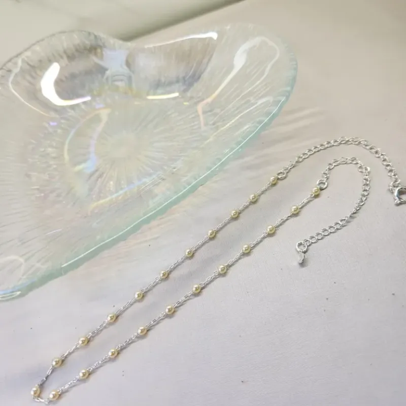 COLAR PRATA PÉROLAS MINI ESPASSADAS