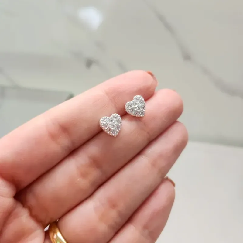 BRINCO PRATA CORAÇÃO CRAV