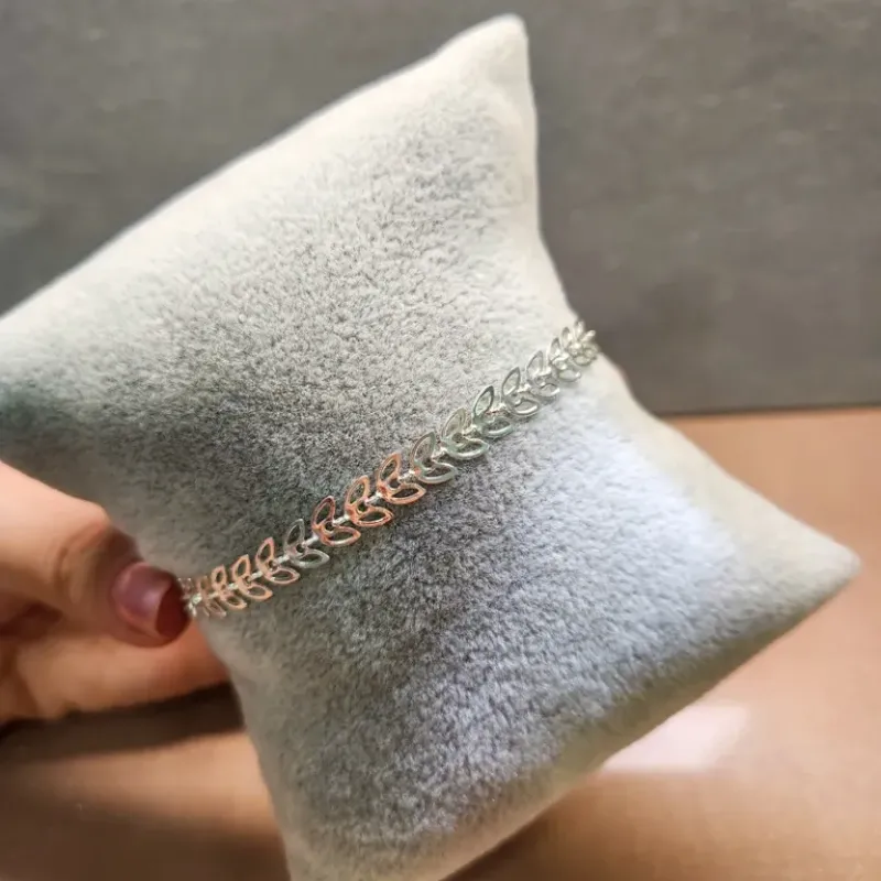 PULSEIRA PRATA FOLHAS VAZADAS