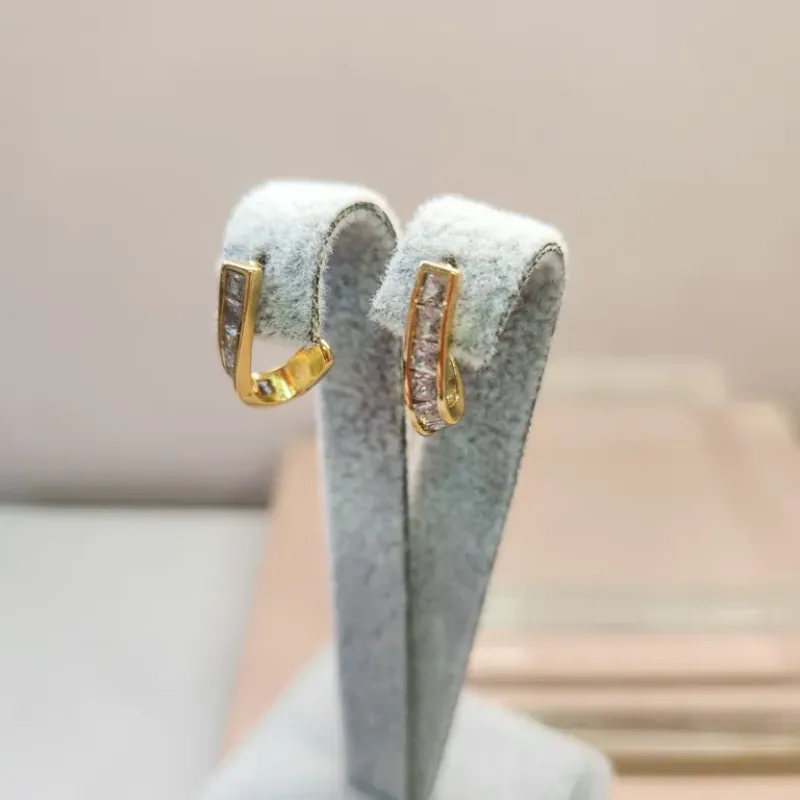 BRINCO OURO EAR HOOK NAVETES Q