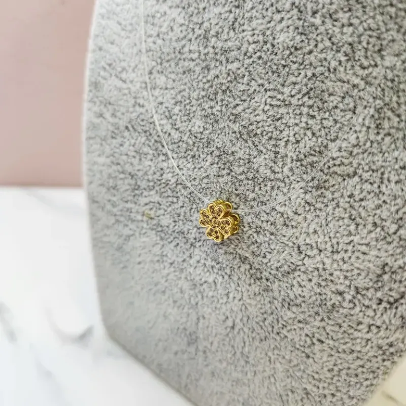 COLAR INVISÍVEL TREVO OURO