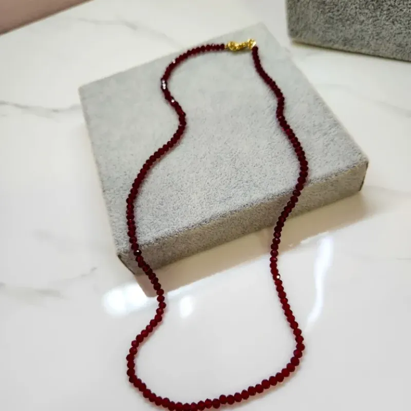 COLAR OURO CRISTAL VINHO