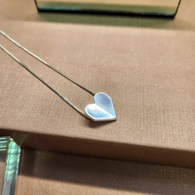 COLAR PRATA CORAÇÃO ORIGAMI