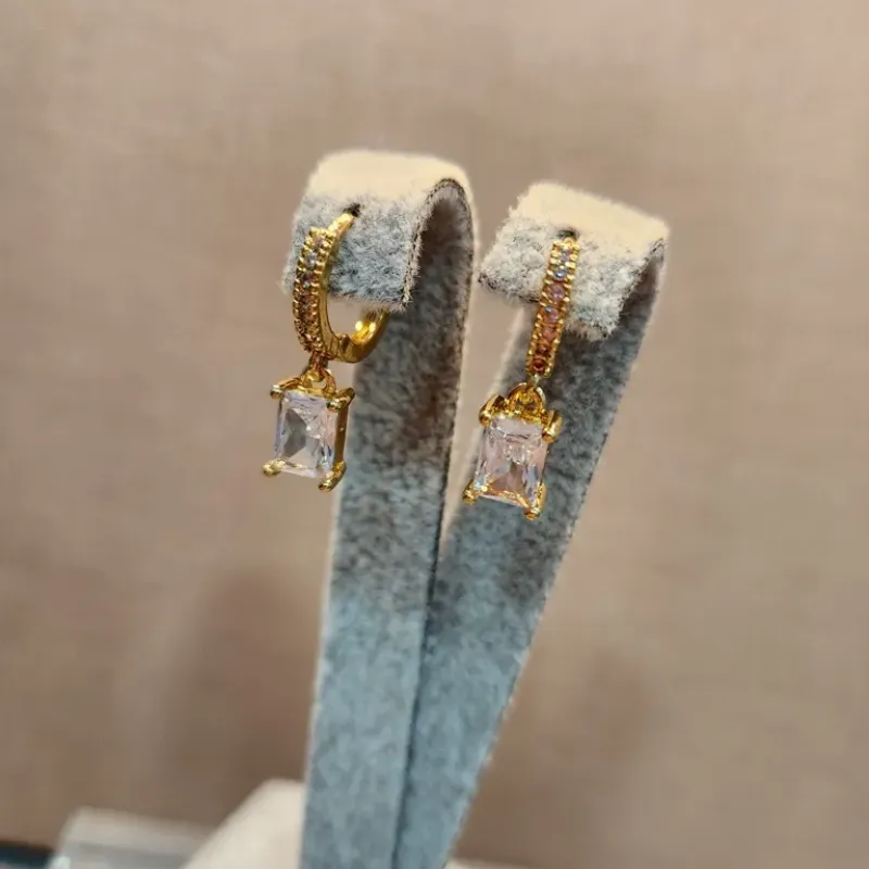 BRINCO OURO ARGOLA TRANQ RETANG