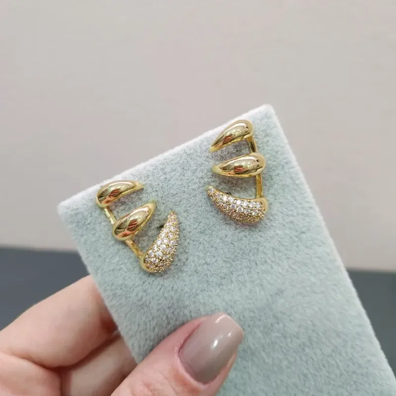 BRINCO OURO EAR CUFF GARRAS LISA ZIRC