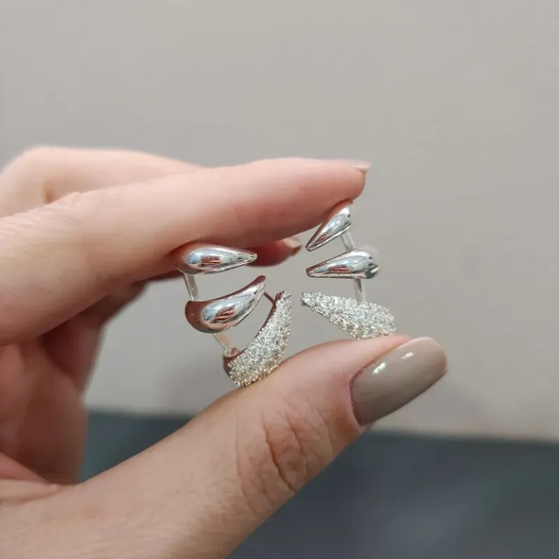 BRINCO PRATA EAR CUFF GARRAS LISA ZIRC