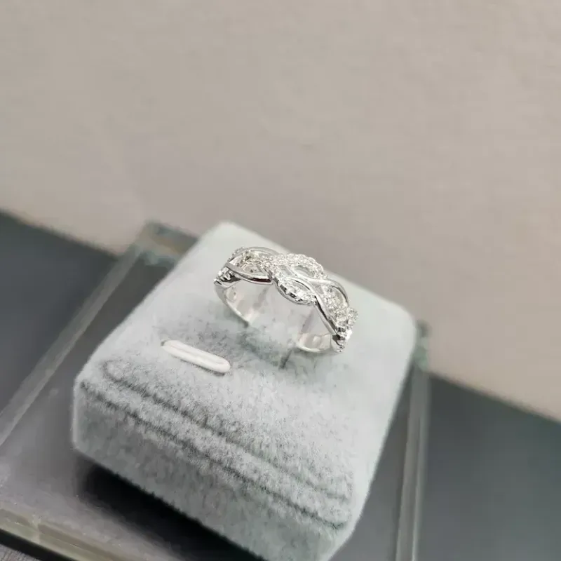 ANEL PRATA ENTRELAÇADO ZIRC