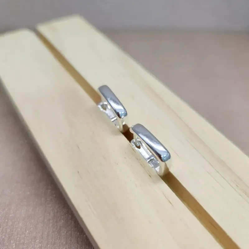 BRINCO PRATA ARGOLA RET L M