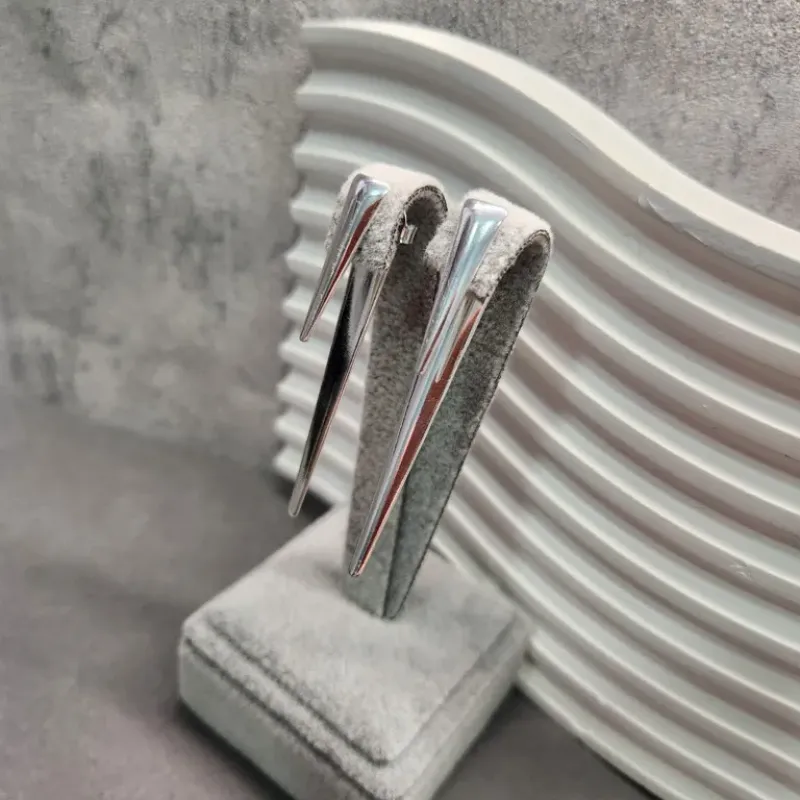 BRINCO PRATA PONTA DUPLA